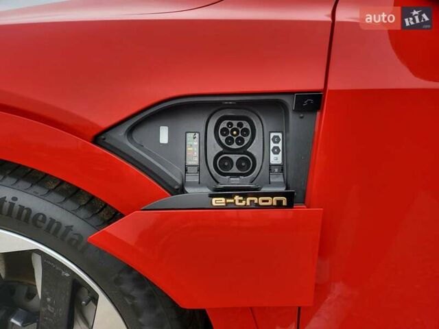 Червоний Ауді E-Tron, об'ємом двигуна 0 л та пробігом 51 тис. км за 46888 $, фото 40 на Automoto.ua