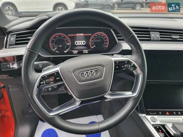 Червоний Ауді E-Tron, об'ємом двигуна 0 л та пробігом 51 тис. км за 46888 $, фото 81 на Automoto.ua