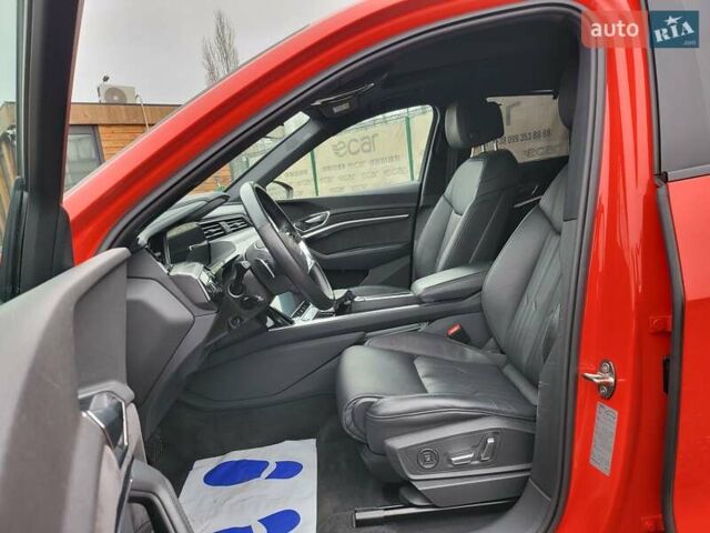 Червоний Ауді E-Tron, об'ємом двигуна 0 л та пробігом 51 тис. км за 46888 $, фото 49 на Automoto.ua