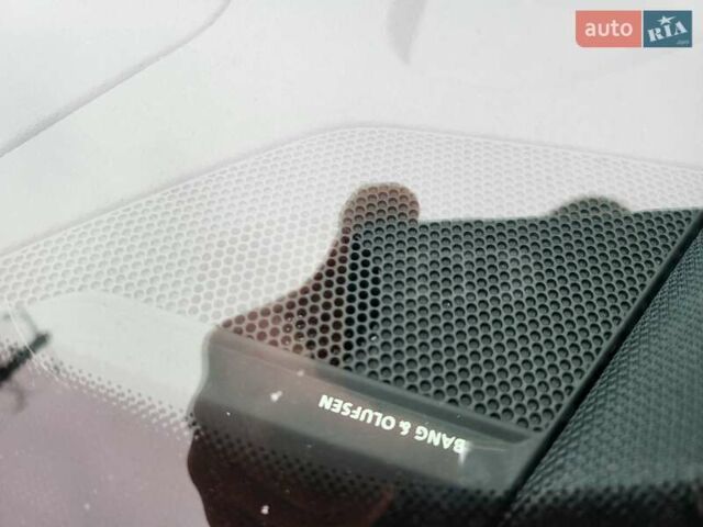 Червоний Ауді E-Tron, об'ємом двигуна 0 л та пробігом 51 тис. км за 46888 $, фото 53 на Automoto.ua