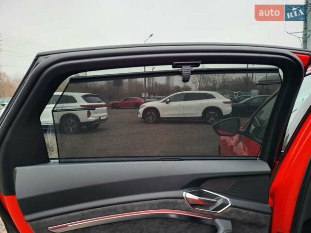 Червоний Ауді E-Tron, об'ємом двигуна 0 л та пробігом 51 тис. км за 46888 $, фото 56 на Automoto.ua