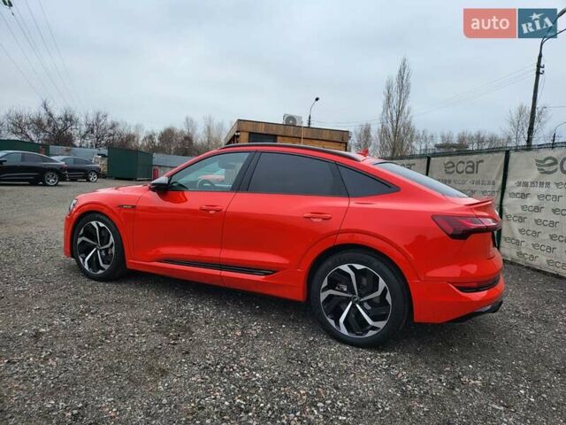 Червоний Ауді E-Tron, об'ємом двигуна 0 л та пробігом 51 тис. км за 46888 $, фото 26 на Automoto.ua