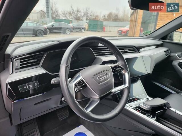 Червоний Ауді E-Tron, об'ємом двигуна 0 л та пробігом 51 тис. км за 46888 $, фото 50 на Automoto.ua