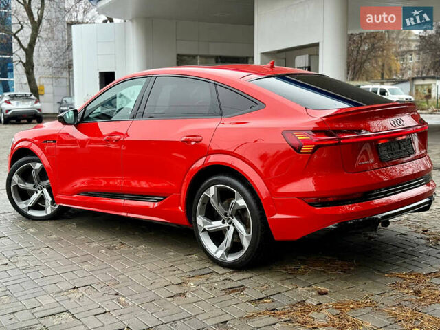 Красный Ауди E-Tron, объемом двигателя 0 л и пробегом 37 тыс. км за 49500 $, фото 3 на Automoto.ua