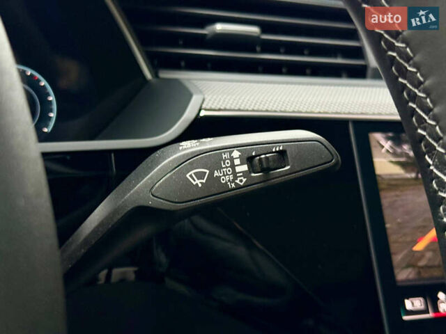 Красный Ауди E-Tron, объемом двигателя 0 л и пробегом 37 тыс. км за 49500 $, фото 93 на Automoto.ua