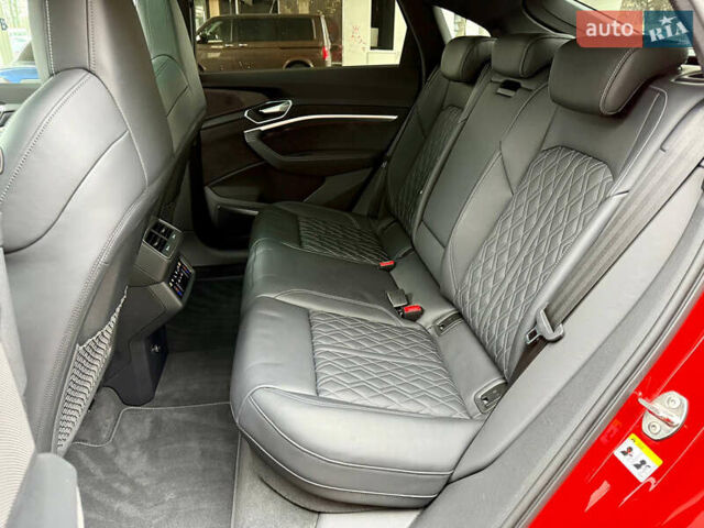 Красный Ауди E-Tron, объемом двигателя 0 л и пробегом 37 тыс. км за 49500 $, фото 47 на Automoto.ua