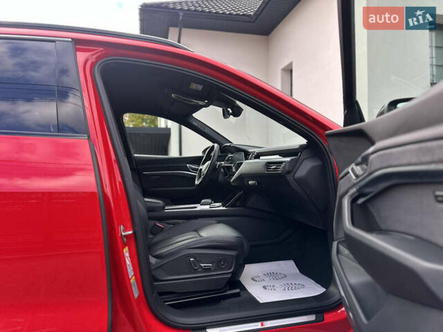 Красный Ауди E-Tron, объемом двигателя 0 л и пробегом 36 тыс. км за 48499 $, фото 90 на Automoto.ua