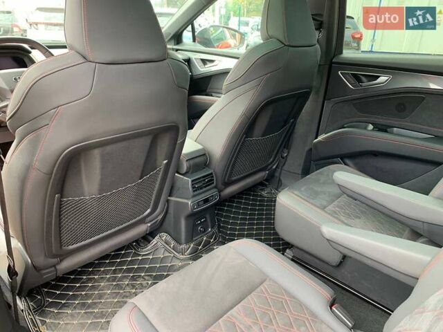 Красный Ауди E-Tron, объемом двигателя 0 л и пробегом 9 тыс. км за 34000 $, фото 34 на Automoto.ua