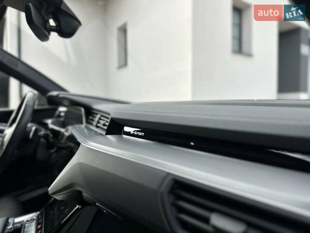 Красный Ауди E-Tron, объемом двигателя 0 л и пробегом 36 тыс. км за 48499 $, фото 96 на Automoto.ua