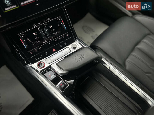 Красный Ауди E-Tron, объемом двигателя 0 л и пробегом 36 тыс. км за 48499 $, фото 62 на Automoto.ua