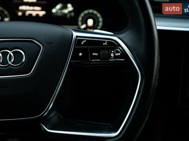 Червоний Ауді E-Tron, об'ємом двигуна 0 л та пробігом 175 тис. км за 28400 $, фото 84 на Automoto.ua