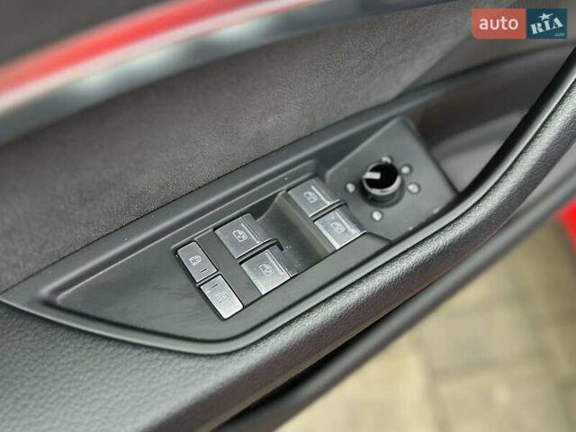 Ауди E-Tron 2022 в Луцке на Automoto.ua Красный Ауди E-Tron, объемом двигателя 0 л и пробегом 36 тыс. км за 48499 $, фото 41 на Automoto.ua