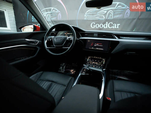 Червоний Ауді E-Tron, об'ємом двигуна 0 л та пробігом 175 тис. км за 28400 $, фото 77 на Automoto.ua