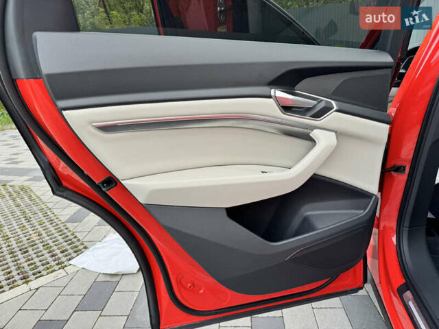 Красный Ауди E-Tron, объемом двигателя 0 л и пробегом 59 тыс. км за 37900 $, фото 27 на Automoto.ua