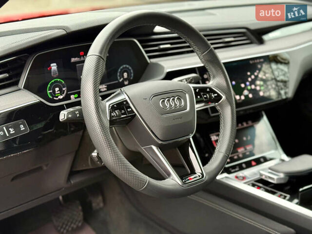 Красный Ауди E-Tron, объемом двигателя 0 л и пробегом 37 тыс. км за 49500 $, фото 96 на Automoto.ua