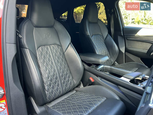 Красный Ауди E-Tron, объемом двигателя 0 л и пробегом 37 тыс. км за 53000 $, фото 8 на Automoto.ua