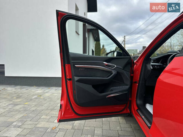 Ауди E-Tron 2022 в Луцке на Automoto.ua Красный Ауди E-Tron, объемом двигателя 0 л и пробегом 36 тыс. км за 48499 $, фото 39 на Automoto.ua