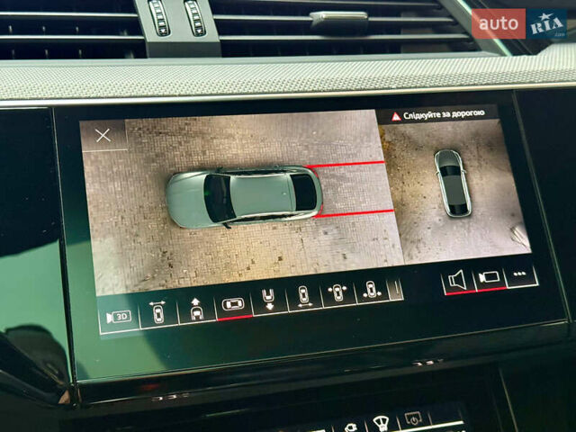 Красный Ауди E-Tron, объемом двигателя 0 л и пробегом 37 тыс. км за 49500 $, фото 82 на Automoto.ua