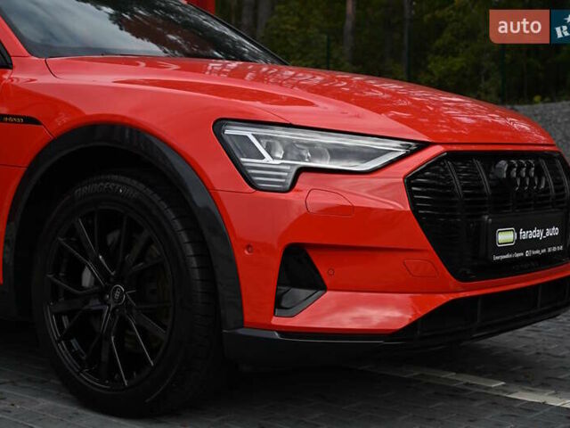 Красный Ауди E-Tron, объемом двигателя 0 л и пробегом 52 тыс. км за 42429 $, фото 23 на Automoto.ua