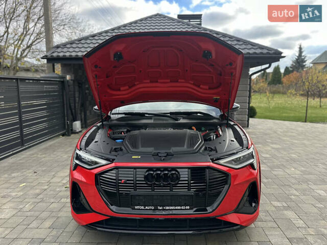 Ауди E-Tron 2022 в Луцке на Automoto.ua Красный Ауди E-Tron, объемом двигателя 0 л и пробегом 36 тыс. км за 48499 $, фото 97 на Automoto.ua