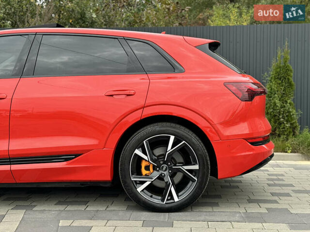 Красный Ауди E-Tron, объемом двигателя 0 л и пробегом 59 тыс. км за 37900 $, фото 5 на Automoto.ua