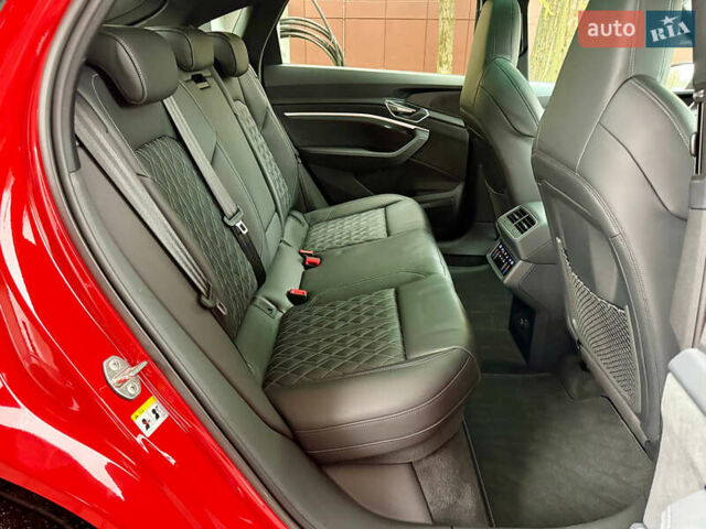 Красный Ауди E-Tron, объемом двигателя 0 л и пробегом 37 тыс. км за 49500 $, фото 57 на Automoto.ua