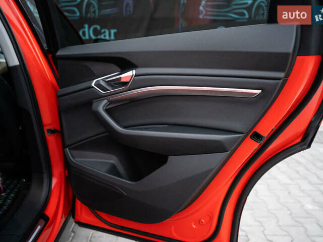 Червоний Ауді E-Tron, об'ємом двигуна 0 л та пробігом 175 тис. км за 28400 $, фото 71 на Automoto.ua