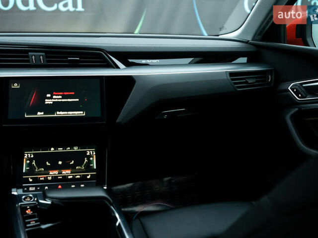 Червоний Ауді E-Tron, об'ємом двигуна 0 л та пробігом 175 тис. км за 28400 $, фото 81 на Automoto.ua