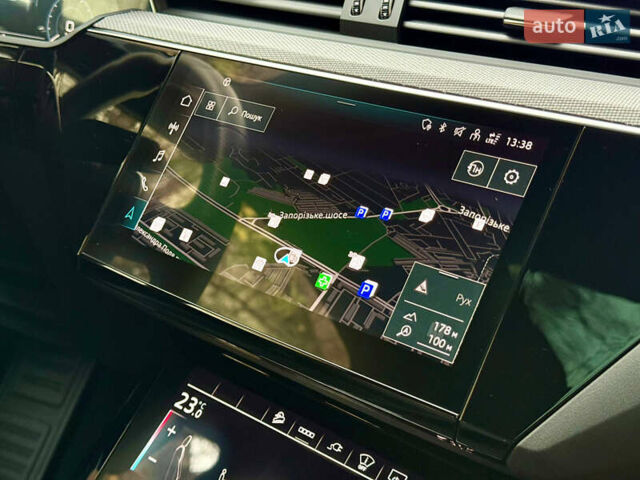 Красный Ауди E-Tron, объемом двигателя 0 л и пробегом 37 тыс. км за 49500 $, фото 64 на Automoto.ua