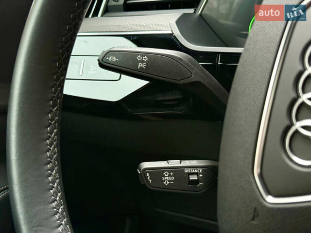 Красный Ауди E-Tron, объемом двигателя 0 л и пробегом 37 тыс. км за 49500 $, фото 91 на Automoto.ua