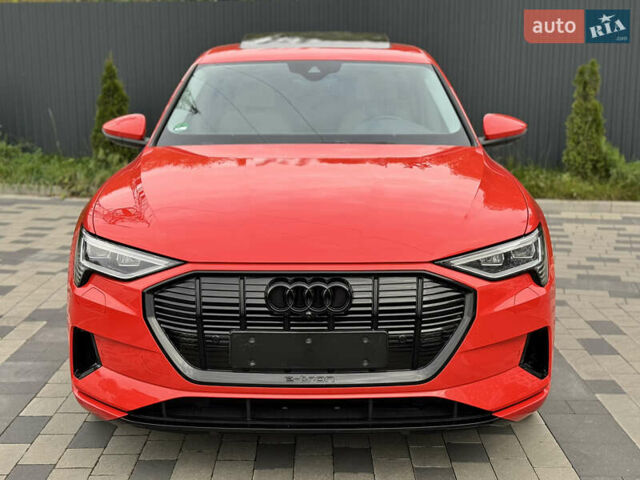 Красный Ауди E-Tron, объемом двигателя 0 л и пробегом 59 тыс. км за 37900 $, фото 1 на Automoto.ua