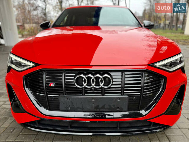 Красный Ауди E-Tron, объемом двигателя 0 л и пробегом 37 тыс. км за 49500 $, фото 9 на Automoto.ua