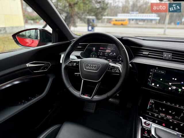 Красный Ауди E-Tron, объемом двигателя 0 л и пробегом 37 тыс. км за 49500 $, фото 51 на Automoto.ua