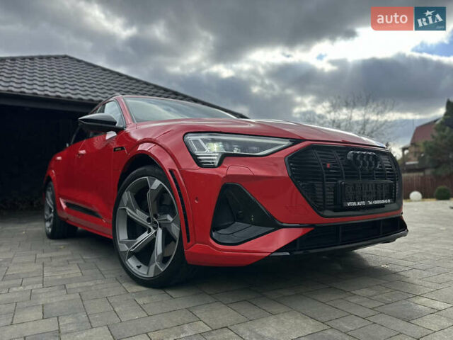 Красный Ауди E-Tron, объемом двигателя 0 л и пробегом 36 тыс. км за 48499 $, фото 1 на Automoto.ua