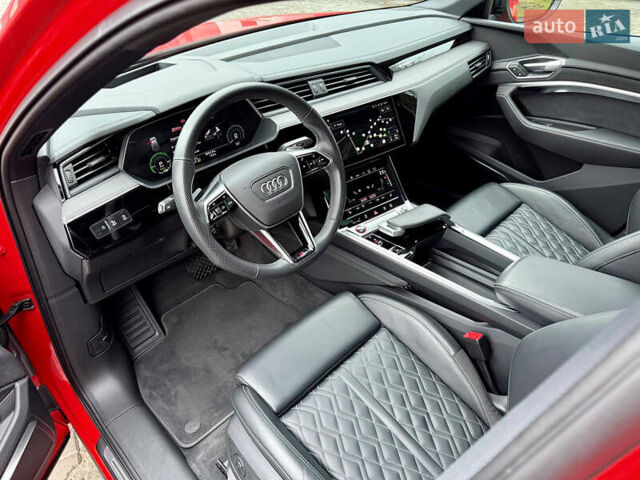 Красный Ауди E-Tron, объемом двигателя 0 л и пробегом 37 тыс. км за 49500 $, фото 95 на Automoto.ua