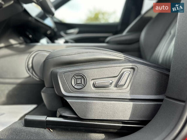 Ауди E-Tron 2022 в Луцке на Automoto.ua Красный Ауди E-Tron, объемом двигателя 0 л и пробегом 36 тыс. км за 48499 $, фото 50 на Automoto.ua