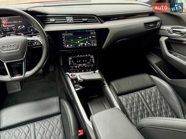 Красный Ауди E-Tron, объемом двигателя 0 л и пробегом 37 тыс. км за 49500 $, фото 52 на Automoto.ua