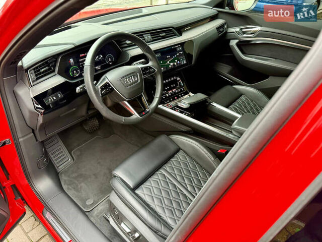Красный Ауди E-Tron, объемом двигателя 0 л и пробегом 37 тыс. км за 49500 $, фото 37 на Automoto.ua
