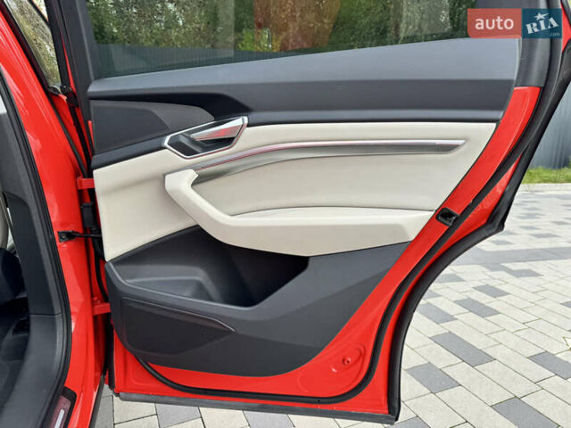 Красный Ауди E-Tron, объемом двигателя 0 л и пробегом 59 тыс. км за 37900 $, фото 29 на Automoto.ua