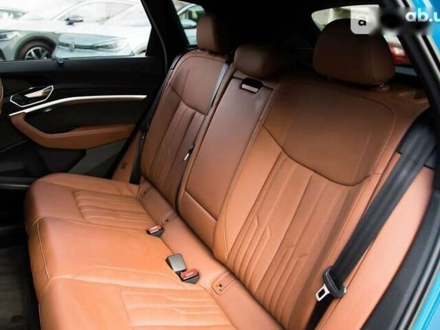 Ауди E-Tron, объемом двигателя 0 л и пробегом 13 тыс. км за 62500 $, фото 12 на Automoto.ua