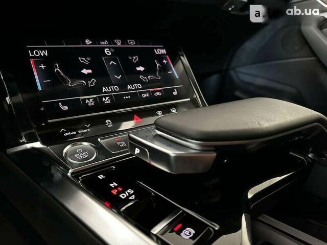 Ауди E-Tron, объемом двигателя 0 л и пробегом 39 тыс. км за 47500 $, фото 25 на Automoto.ua