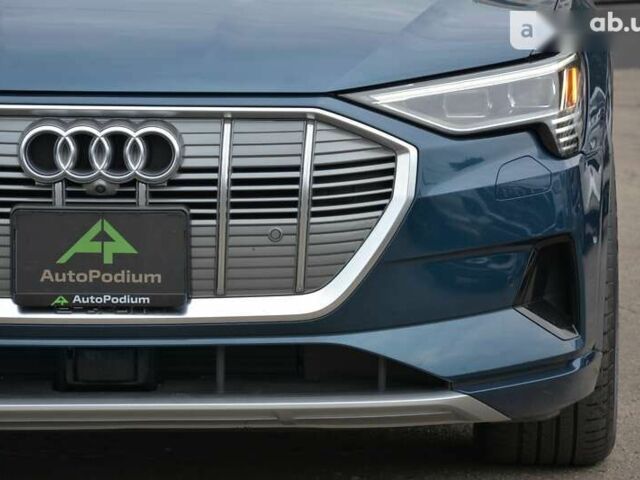 Ауди E-Tron, объемом двигателя 0 л и пробегом 48 тыс. км за 55900 $, фото 7 на Automoto.ua