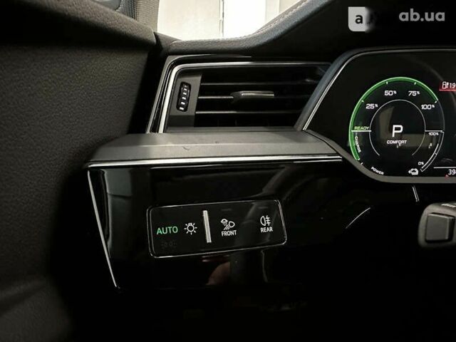 Ауди E-Tron, объемом двигателя 0 л и пробегом 39 тыс. км за 47500 $, фото 13 на Automoto.ua
