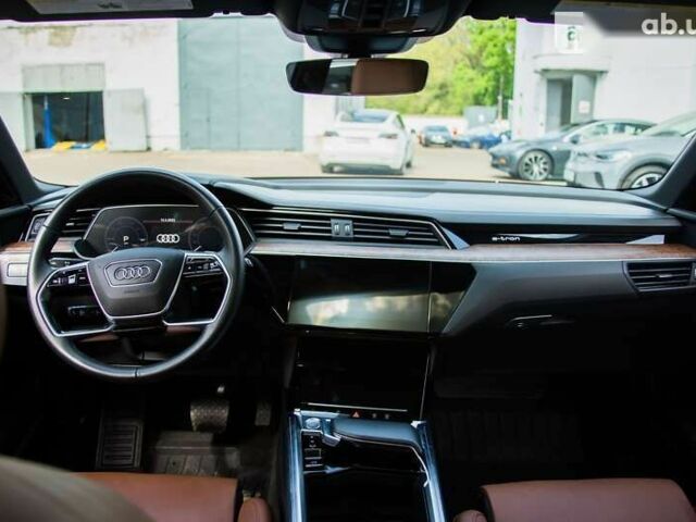 Ауди E-Tron, объемом двигателя 0 л и пробегом 13 тыс. км за 62500 $, фото 15 на Automoto.ua