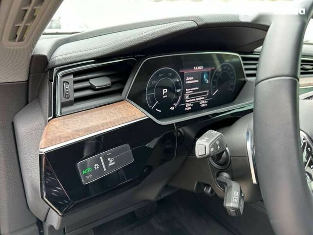 Ауді E-Tron, об'ємом двигуна 0 л та пробігом 5 тис. км за 65000 $, фото 27 на Automoto.ua
