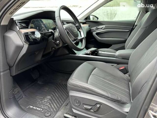 Ауді E-Tron, об'ємом двигуна 0 л та пробігом 5 тис. км за 65000 $, фото 26 на Automoto.ua