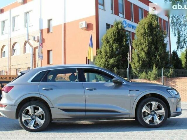 Ауди E-Tron, объемом двигателя 0 л и пробегом 54 тыс. км за 38000 $, фото 4 на Automoto.ua