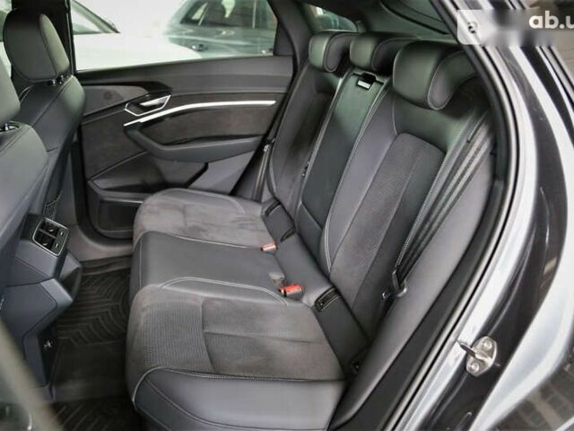 Ауди E-Tron, объемом двигателя 0 л и пробегом 42 тыс. км за 89000 $, фото 9 на Automoto.ua