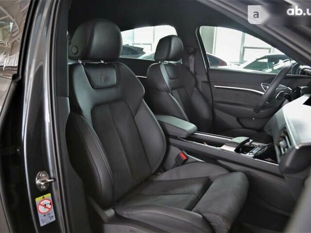 Ауди E-Tron, объемом двигателя 0 л и пробегом 42 тыс. км за 89000 $, фото 11 на Automoto.ua