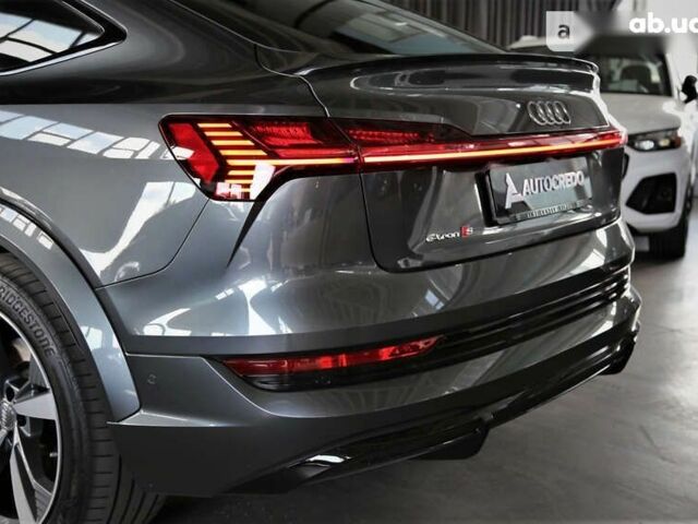 Ауди E-Tron, объемом двигателя 0 л и пробегом 42 тыс. км за 89000 $, фото 7 на Automoto.ua